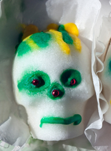 Dress up your sugar skulls with edible decor!