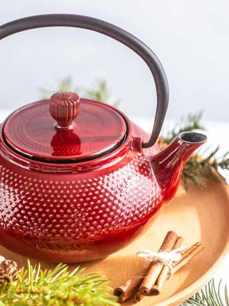 In choosing any iron teapot, it’s important to lift it up and down several times, to match your comfort level with the movement, reminding yourself that the pot will be considerably heavier when filled with water. A perfect reason to choose several smaller pots!