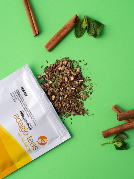 Cleanse your body while lifting your spirits with the minty freshness and spicy zest of our Tea-Tox tea. Naturally caffeine-free with both anti-inflammatory and antioxidant properties, this blend is specially formulated to aid you in restoring your body to its natural state.