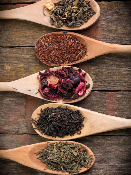 Mix It Up: 5 Ways to Blend Different Teas Together