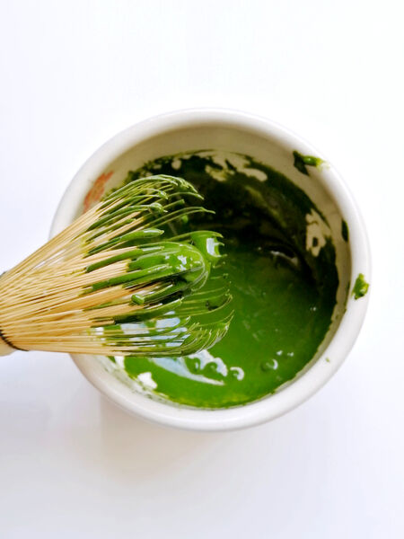 Did you know that there are two ways in which you can prepare Matcha?