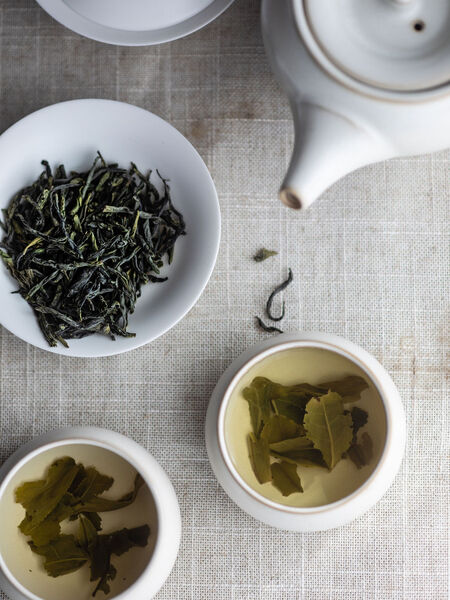 Lu An Gua Pian offering, otherwise known as Lu An Melon Seed, consists of very young, tender leaves. The twisted leaf style yields a pale yellow, complex and layered cup. You can pick up the super quiet nut notes, which are there if you listen closely.