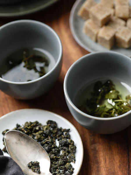 Master's teas Ali Shan Special is buttery and amazingly rich. It brews a very complex, silky cup that speaks of its high altitude origin and beautiful tender leaves. A truly satisfying cup for anyone partial to oolongs. 