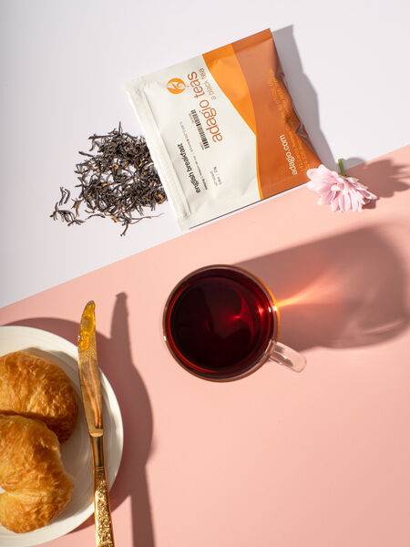English Breakfast tea is a robust, full-bodied black tea, traditionally made with Keemun from China's Anhui province. Over time, various interpretations have emerged, but Adagio's blend stays true to the classic. Featuring rich, slightly smoky flavors with balanced astringency and a honeyed aroma, it can be enjoyed plain or with milk and remains one of Adagio's most popular teas.